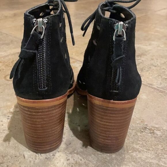 Gianni Bini Black Suede Leather Laser Cut Lace-Up Ankle Booties Size 8M - Picture 6 of 15